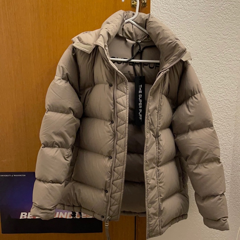 Aritzia Original Superpuff